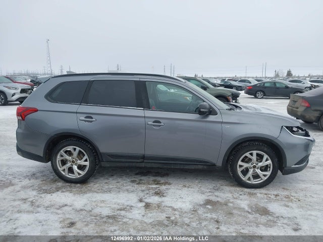JA4JZ3AX6LJ600375 Mitsubishi Outlander Limited Edition/se/sel