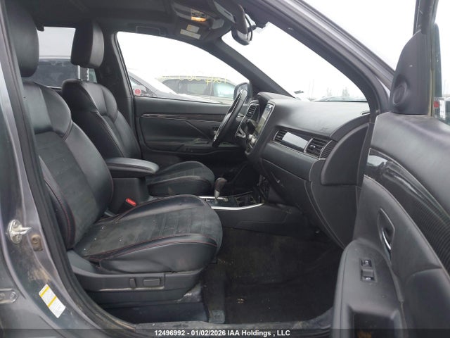 JA4JZ3AX6LJ600375 Mitsubishi Outlander Limited Edition/se/sel
