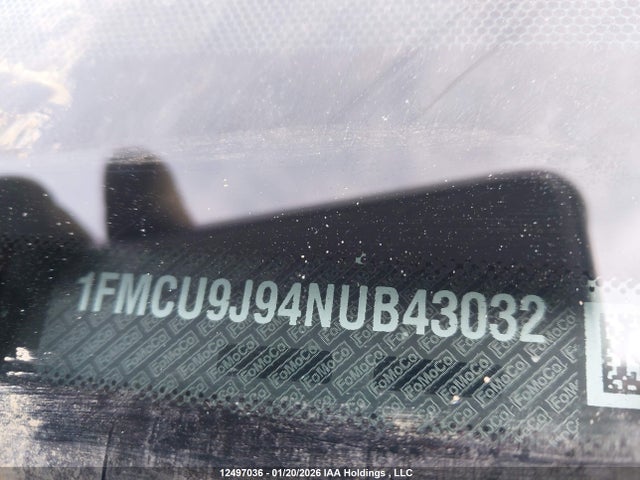 1FMCU9J94NUB43032 Ford Escape Titanium