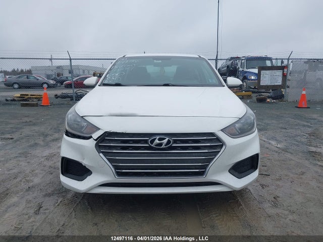 3KPC24A38JE004927 Hyundai ACCENT GL