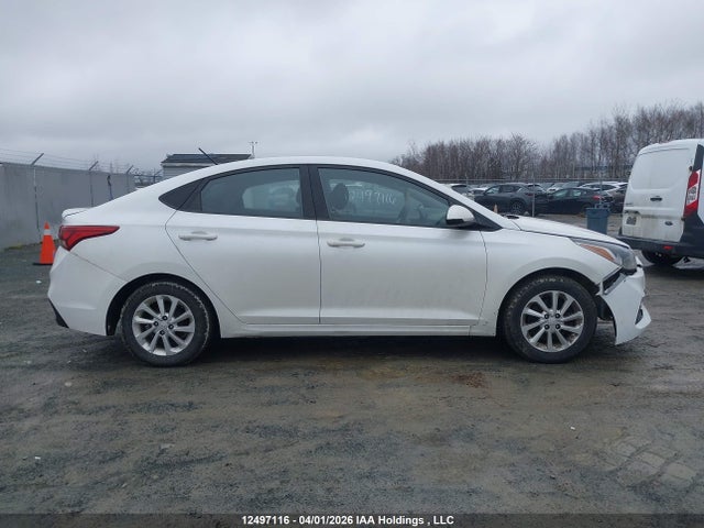 3KPC24A38JE004927 Hyundai ACCENT GL