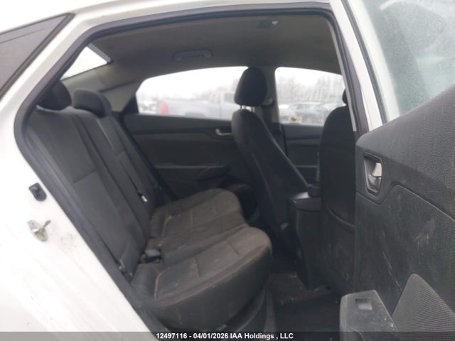 3KPC24A38JE004927 Hyundai ACCENT GL