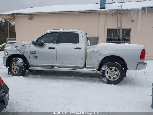 3C6UR5DL2JG105328 RAM 2500 Slt