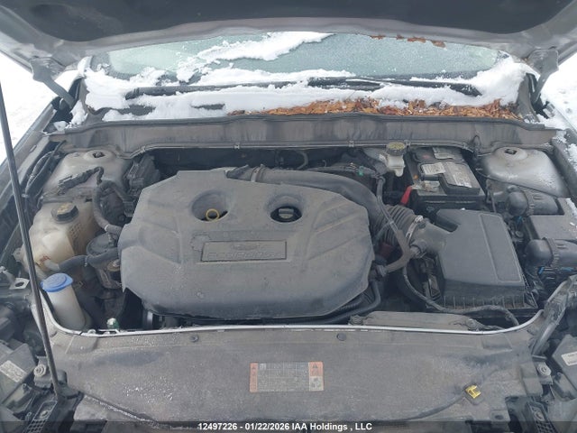 3FA6P0T9XJR112358 Ford FUSION SE