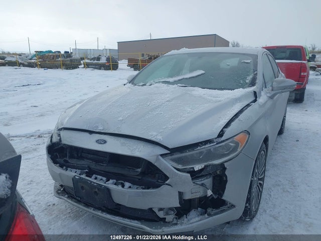 3FA6P0T9XJR112358 Ford FUSION SE