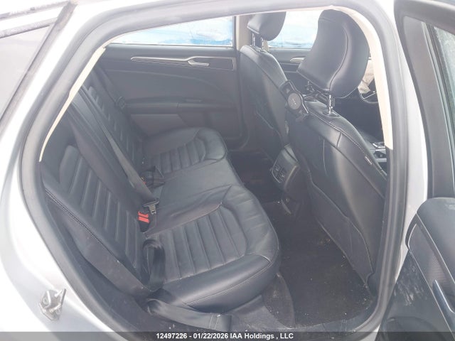 3FA6P0T9XJR112358 Ford FUSION SE