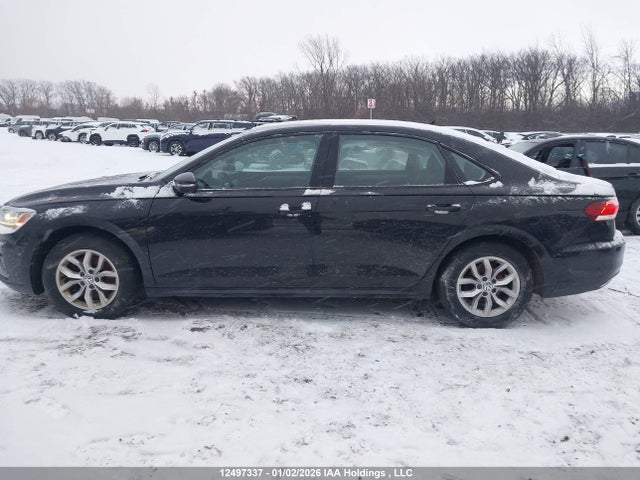 1VWAA7A31LC003475 Volkswagen Passat Comfortline