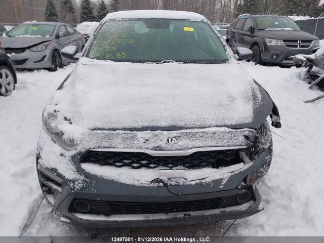 3KPF24ADXME317388 KIA Forte
