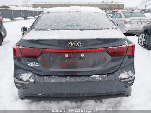 3KPF24ADXME317388 KIA Forte
