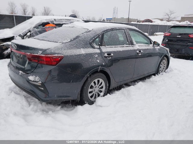 3KPF24ADXME317388 KIA Forte