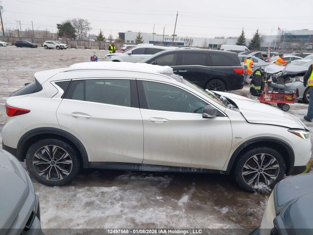 SJKCH5CR5HA032748 Infiniti Qx30 Luxury/premium/sport