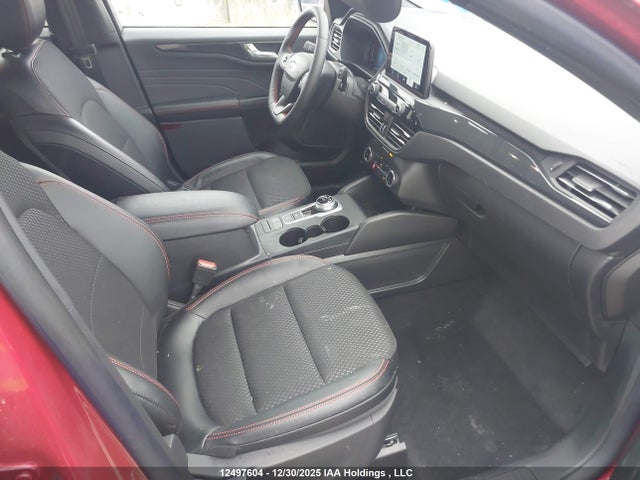 1FMCU9MZXSUA75424 Ford Escape St-line