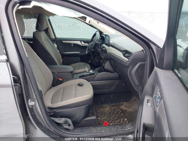 1FMCU9G62LUC60070 Ford ESCAPE SE