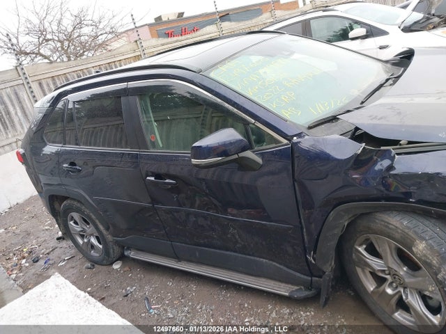 2T3R1RFV5NW289889 Toyota Rav4 Xle