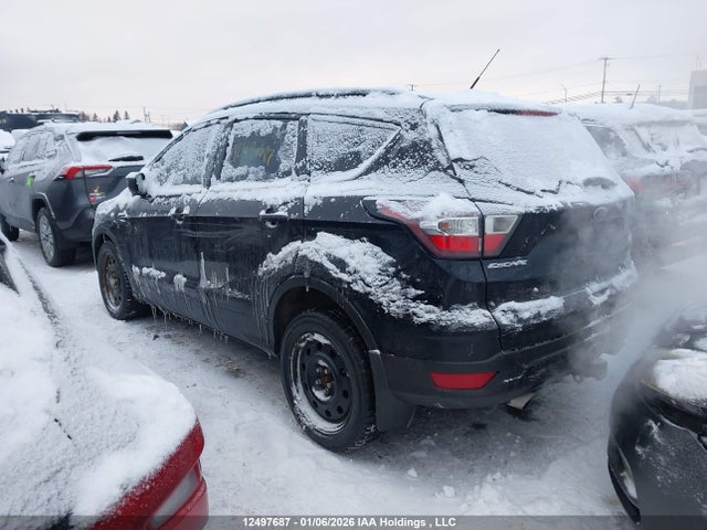 1FMCU9G91HUC82742 Ford Escape