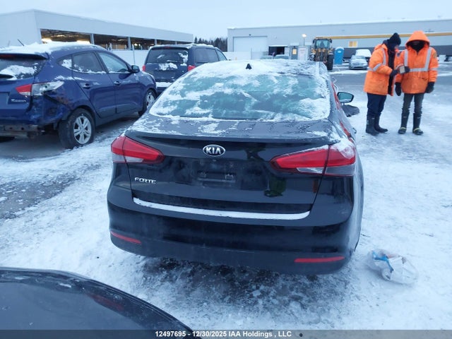 3KPFL4A7XHE025429 KIA Forte Lx/s