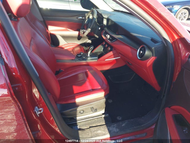 ZASFAKBN5J7C05566 Alfa Romeo STELVIO TI