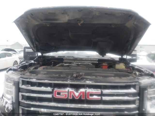 1GT19PEY3LF341234 GMC Sierra K2500 At4