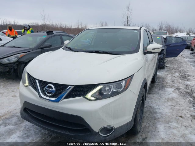 JN1BJ1CR9HW137424 Nissan QASHQAI