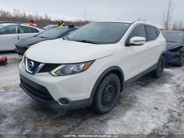 JN1BJ1CR9HW137424 Nissan QASHQAI