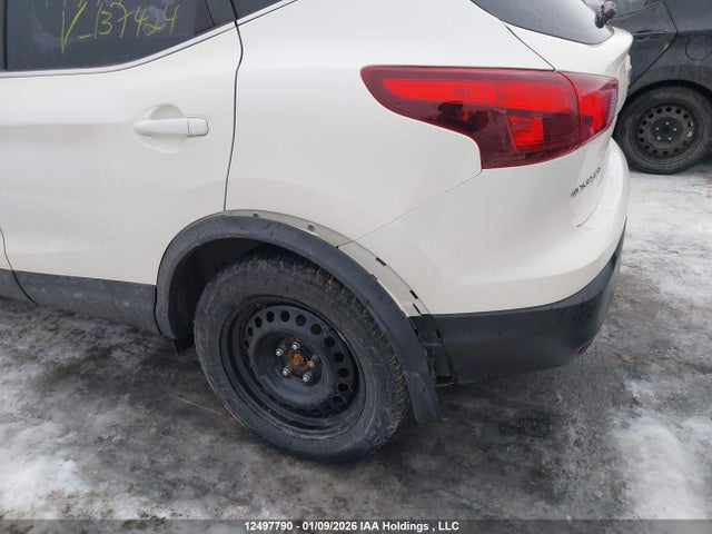JN1BJ1CR9HW137424 Nissan QASHQAI