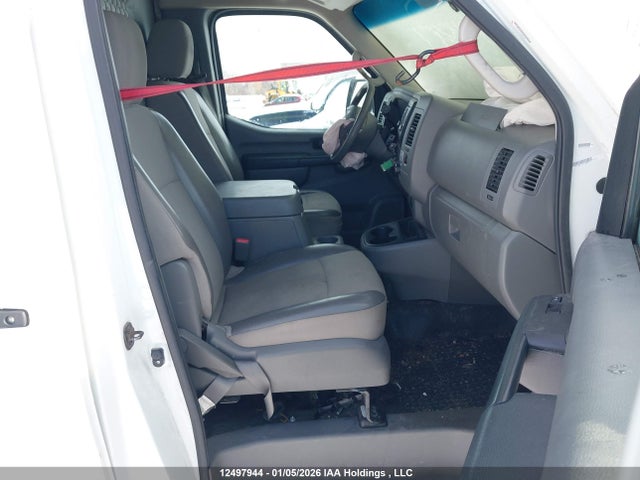 1N6BF0LYXFN803304 Nissan Nv Cargo Nv2500 Hd Sv V6