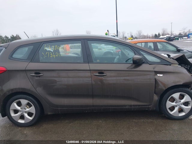 12498046 :رقم المزاد ، KNAHT8A37G7134200 vin ، 2016 Kia Rondo مزاد بيع
