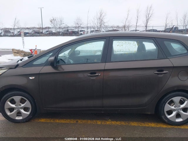 12498046 :رقم المزاد ، KNAHT8A37G7134200 vin ، 2016 Kia Rondo مزاد بيع
