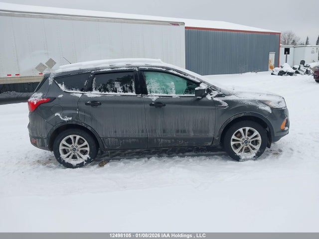 Продажа на аукционе авто 2019 Ford Escape S, vin: 1FMCU0F70KUB17266, номер лота: 12498105