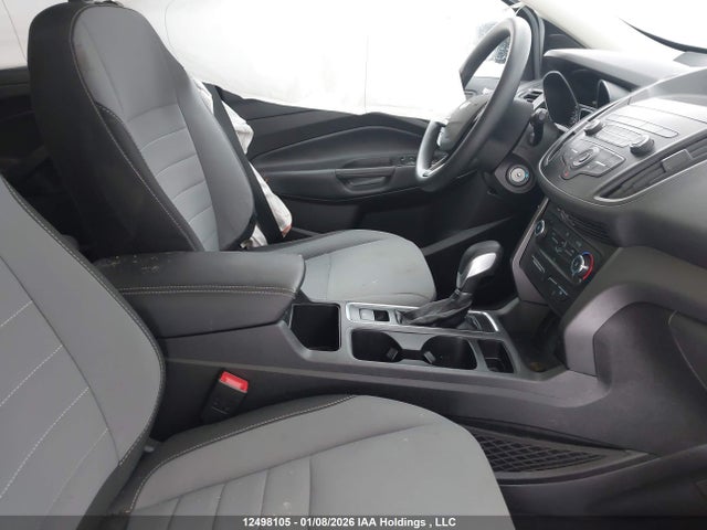 Продажа на аукционе авто 2019 Ford Escape S, vin: 1FMCU0F70KUB17266, номер лота: 12498105
