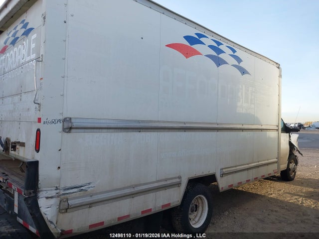 7GZ37TCG8JN901188 GMC Savana Cutaway G3500