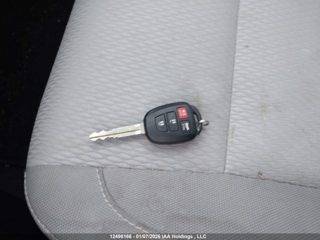 12498166 :رقم المزاد ، 2T1BURHE9GC644372 vin ، 2016 Toyota Corolla مزاد بيع
