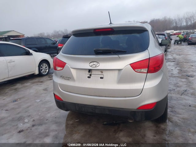 KM8JT3AF2FU955282 Hyundai Tucson Gl