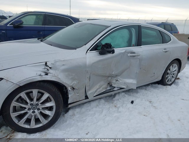 Volvo S90 T6 Momentum 2018 LVY992MK2JP016030 Image 14