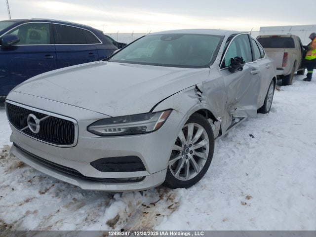 Volvo S90 T6 Momentum 2018 LVY992MK2JP016030 Image 2