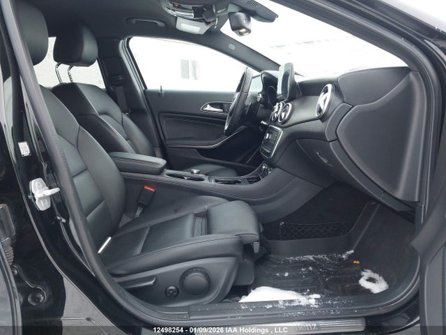 WDCTG4GB9HJ282243 Mercedes-Benz Gla 250 4matic
