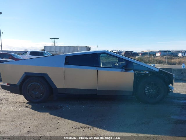 7G2CEHED5SA080614 Tesla Cybertruck Awd