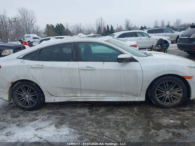 Honda Civic 2017 2HGFC2F82HH012136 Image 13