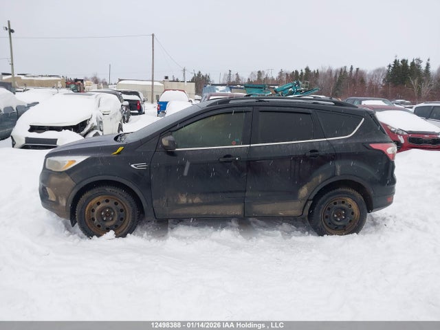 1FMCU9GD6HUE79832 Ford ESCAPE SE