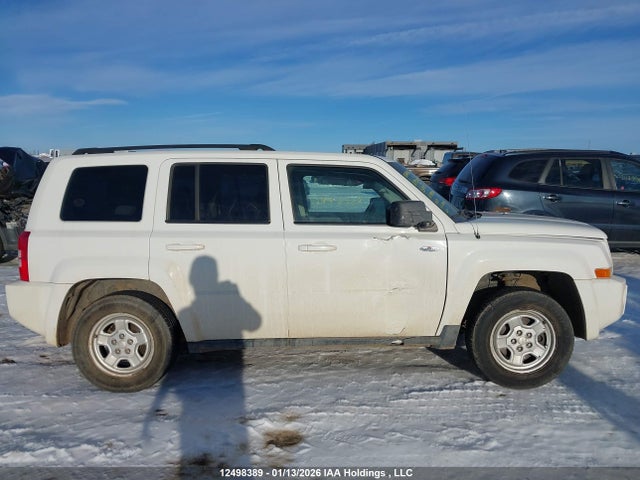 2010 Jeep Patriot Sport მანქანა იყიდება აუქციონზე, vin: 1J4NF2GB1AD500325, აუქციონის ნომერი: 12498389