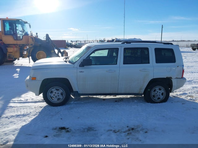 2010 Jeep Patriot Sport მანქანა იყიდება აუქციონზე, vin: 1J4NF2GB1AD500325, აუქციონის ნომერი: 12498389