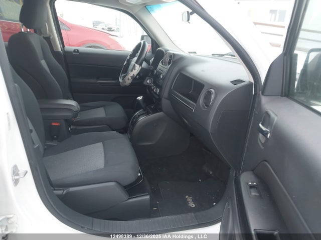 2010 Jeep Patriot Sport მანქანა იყიდება აუქციონზე, vin: 1J4NF2GB1AD500325, აუქციონის ნომერი: 12498389