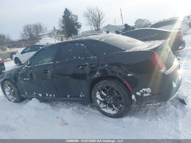 Продажа на аукционе авто 2022 Chrysler 300 S Awd, vin: 2C3CCAGG8NH135327, номер лота: 12498390