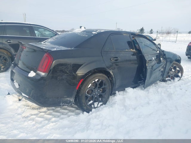 Продажа на аукционе авто 2022 Chrysler 300 S Awd, vin: 2C3CCAGG8NH135327, номер лота: 12498390