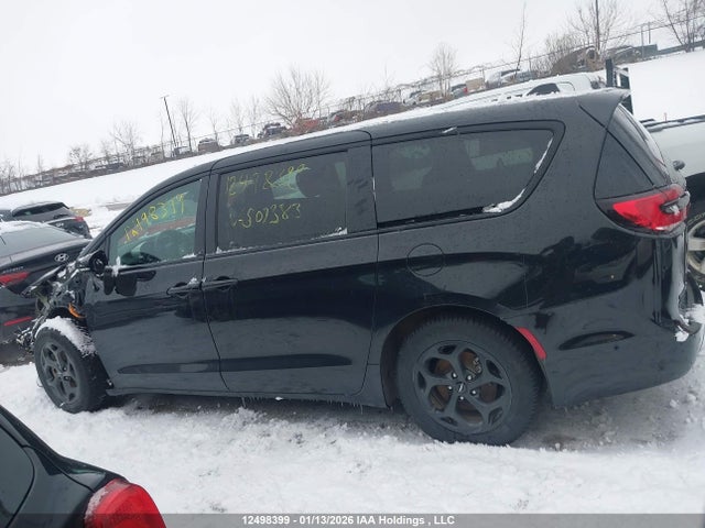Chrysler Pacifica Hybrid Limited 2023 2C4RC1S72PR507383 Image 15