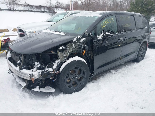 Chrysler Pacifica Hybrid Limited 2023 2C4RC1S72PR507383 Image 2