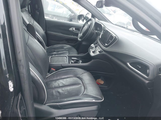 Chrysler Pacifica Hybrid Limited 2023 2C4RC1S72PR507383 Image 5