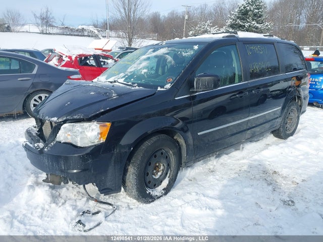 Dodge Grand Caravan Crew 2017 2C4RDGDG0HR880422 Image 2