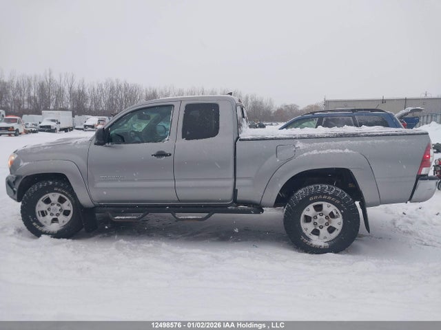 5TFUU4EN2FX129634 Toyota Tacoma Base V6