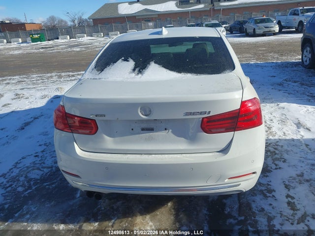 12498613 :رقم المزاد ، WBA8E3G51GNU02806 vin ، 2016 Bmw 328i Xdrive مزاد بيع